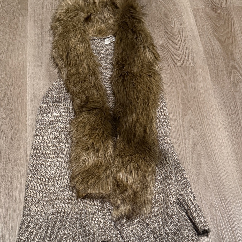 RD Style Brown and Gray Knit Vest with Faux Fur Trim